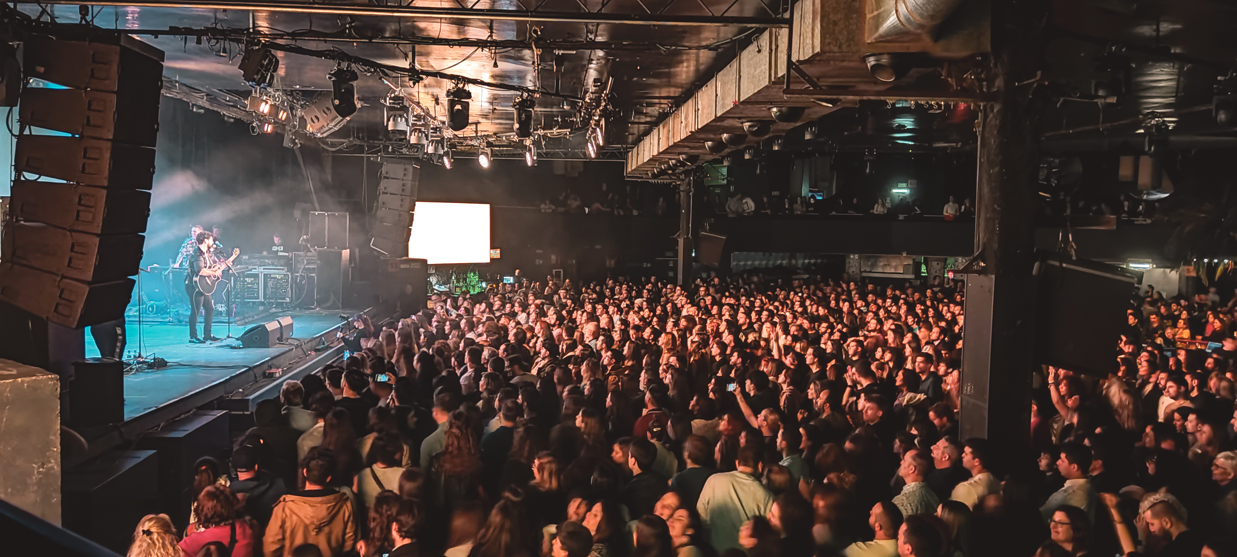 Concierto de Fran Perea en La Riviera: una noche llena de emociones y nostalgia