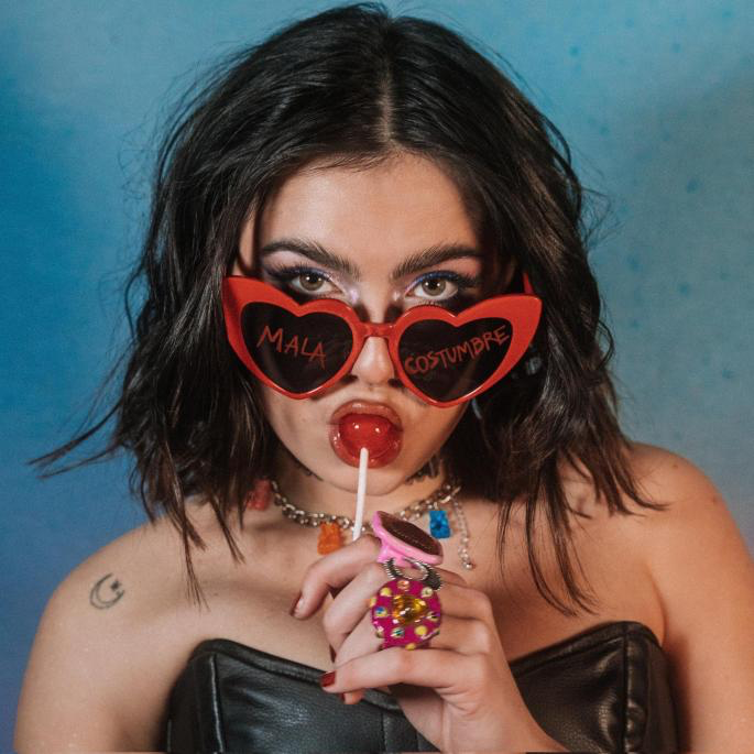 ‘Mala costumbre’, el primer single de Chiara Oliver, ya se puede disfrutar