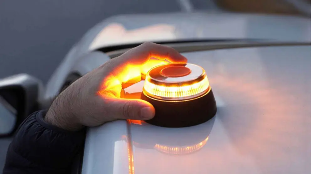 Baliza V16: qué es, para qué sirve y cuáles son las mejores opciones del mercado