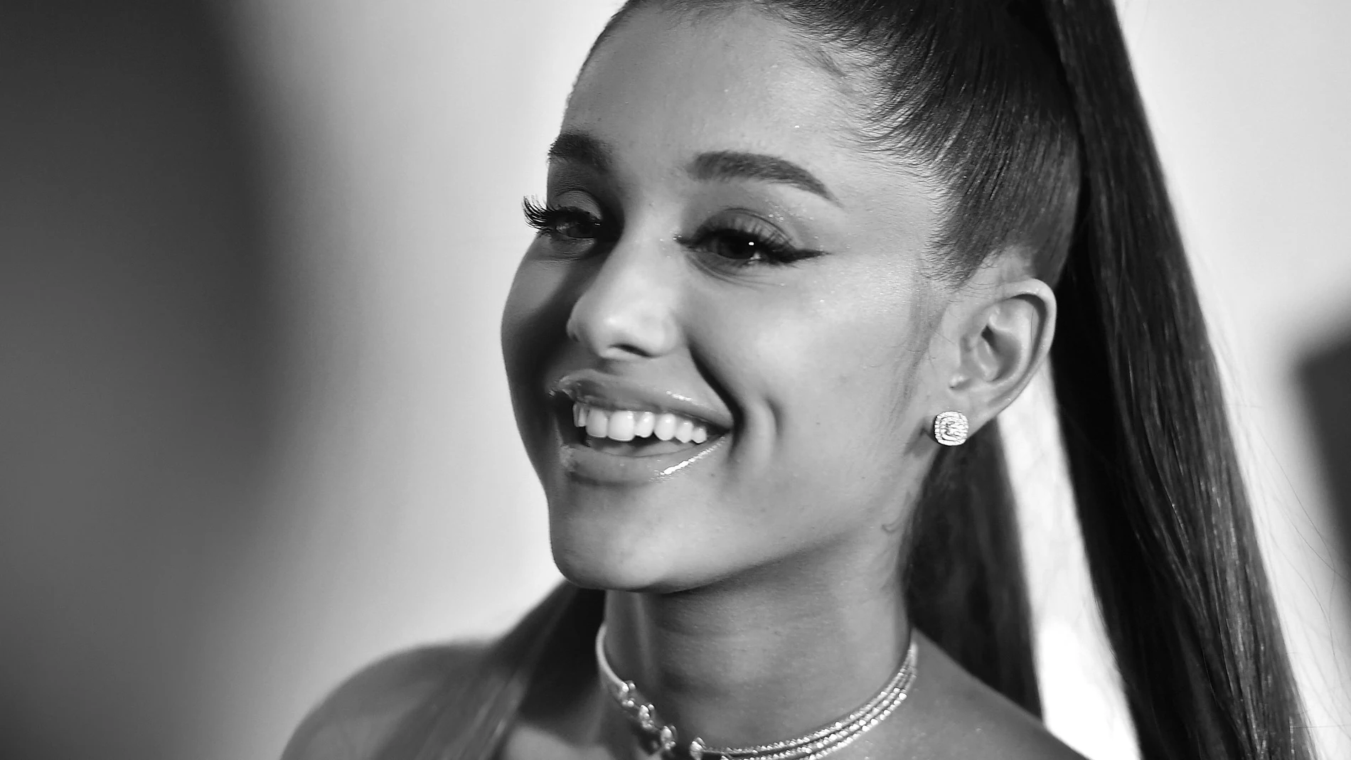 Ariana Grande presenta 'Petal'